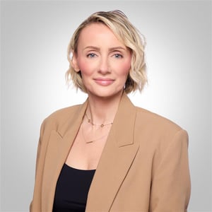 Claire Smith - Headshot